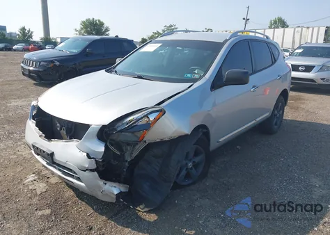 2015 Nissan Rogue Select S z USA, uszkodzony, nr VIN JN8AS5MT5FW658245